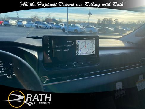 New 2025 Mitsubishi Outlander SE image 16