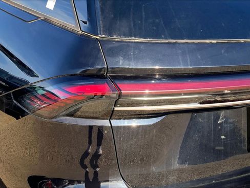 New 2026 Lincoln Nautilus Premier image 14