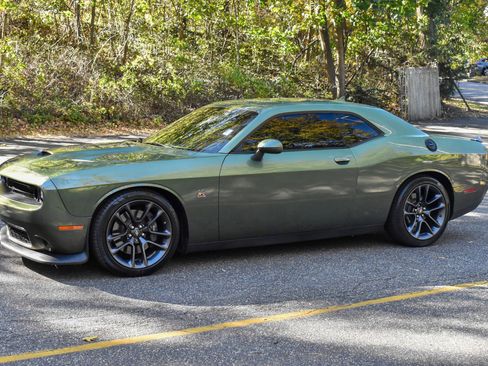 Used 2023 Dodge Challenger R/T Scat Pack w/ Plus Package image 2