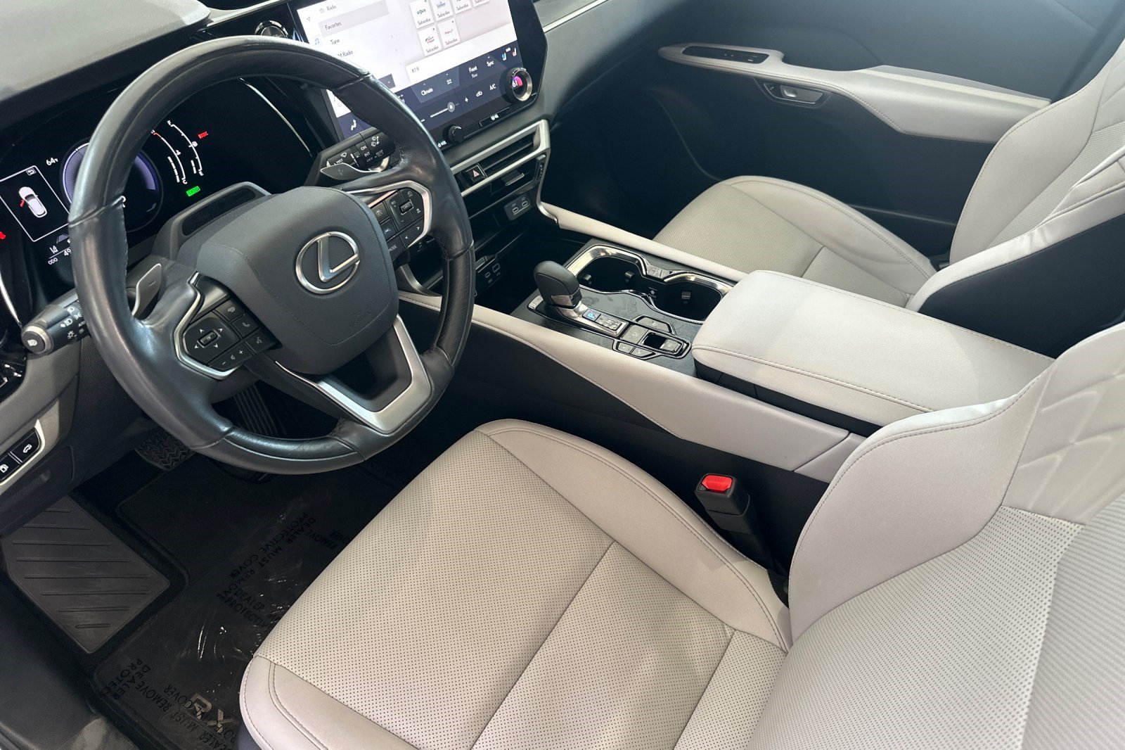 Used 2023 Lexus RX 350h w/ Cold Area Package AWD/4WD image 11