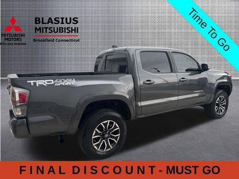 Used 2021 Toyota Tacoma TRD Sport w/ Technology Package AWD/4WD image 11