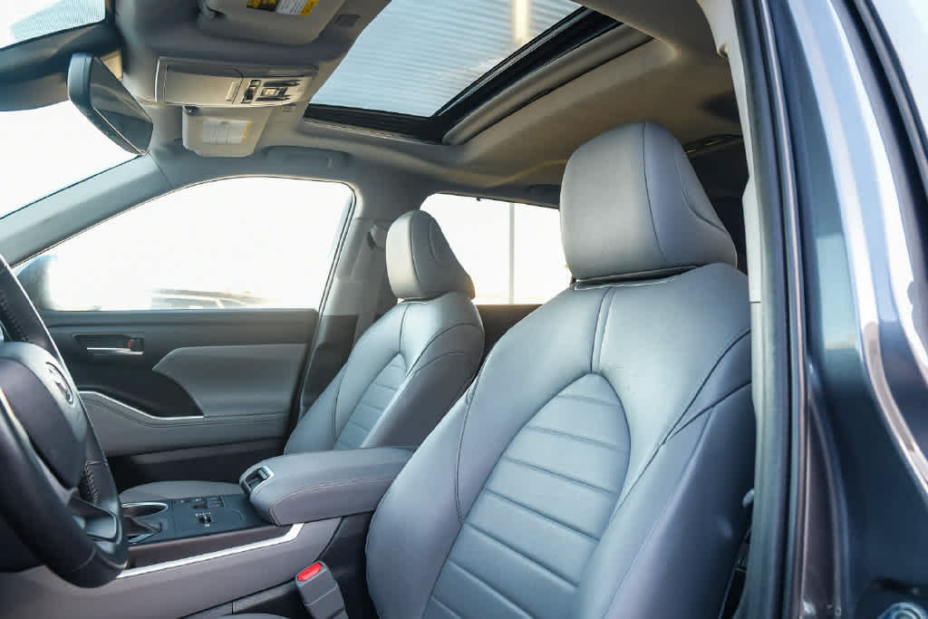 Certified 2023 Toyota Highlander XLE AWD/4WD image 22