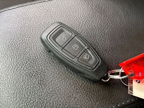 Used 2017 Ford Focus ST FWD image 36