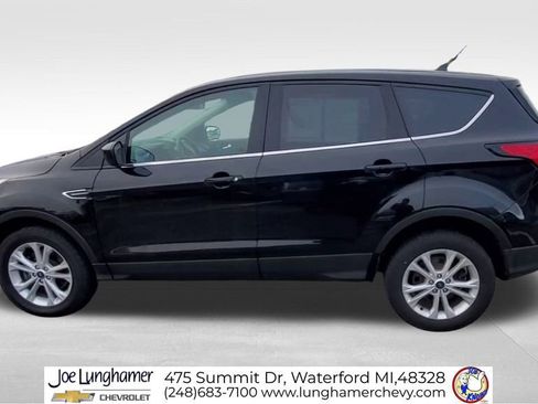 Used 2019 Ford Escape SE w/ Ford Safe & Smart Package image 5