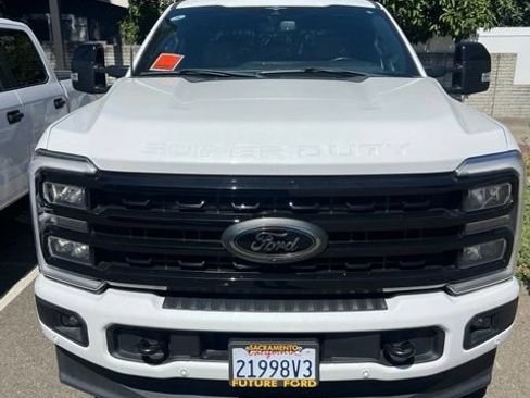 Used 2023 Ford F350 Lariat w/ Lariat Ultimate Package AWD/4WD image 3