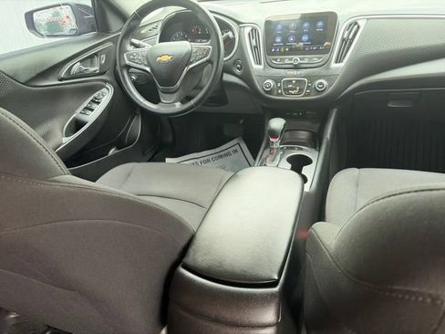Used 2024 Chevrolet Malibu RS FWD image 35