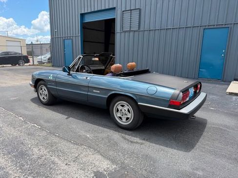 Used 1988 Alfa Romeo Spider Veloce RWD image 2