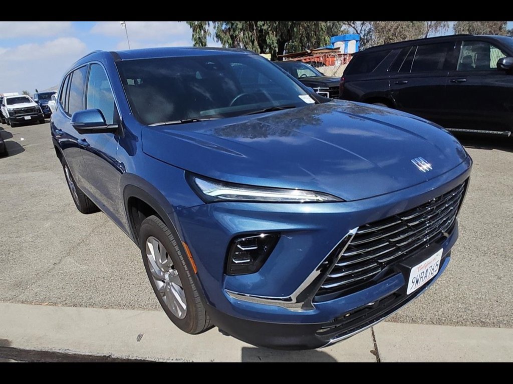 Used 2026 Buick Enclave Preferred FWD image 2
