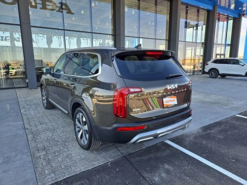 Used 2022 Kia Telluride S image 3