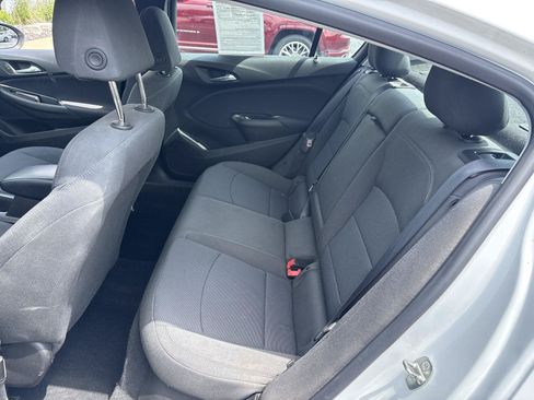 Used 2019 Chevrolet Cruze LT w/ LT True North Edition FWD image 10