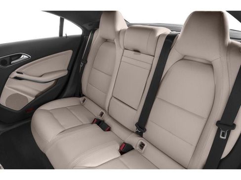 Used 2019 Mercedes-Benz CLA 250 image 35