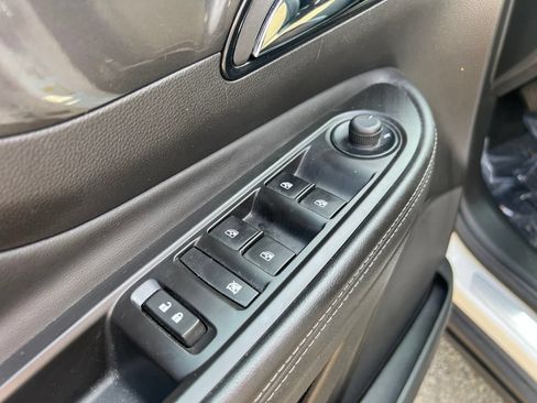 Used 2022 Buick Encore Preferred w/ Safety Package AWD/4WD image 14