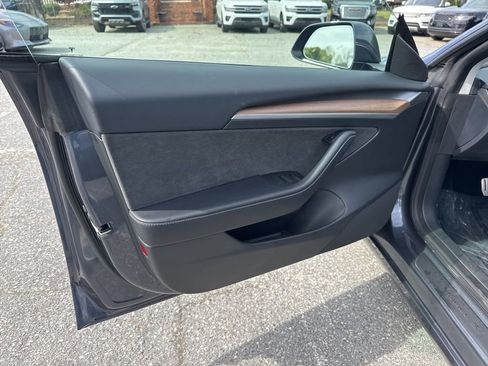 Used 2023 Tesla Model 3 Performance image 28