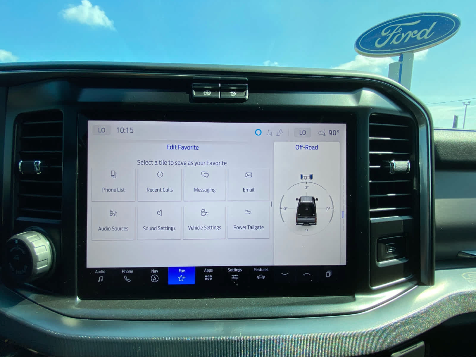 Used 2026 Ford F250 Platinum w/ FX4 Off-Road Package AWD/4WD image 38