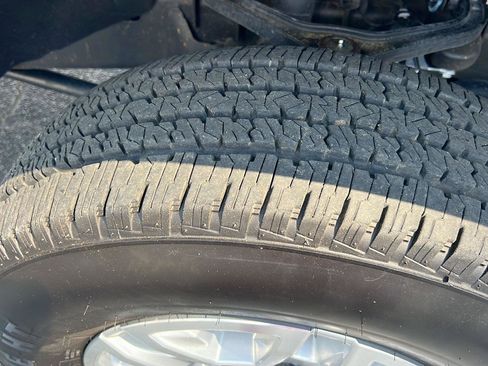 Used 2025 Chevrolet Silverado 2500 LT w/ Convenience Package image 42