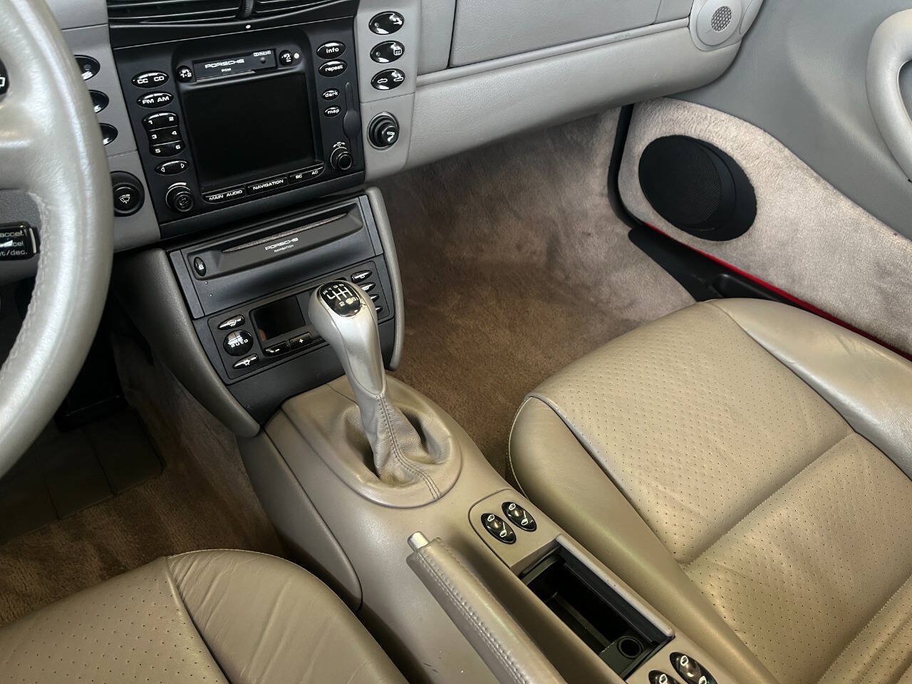 Used 2001 Porsche 911 Cabriolet image 18