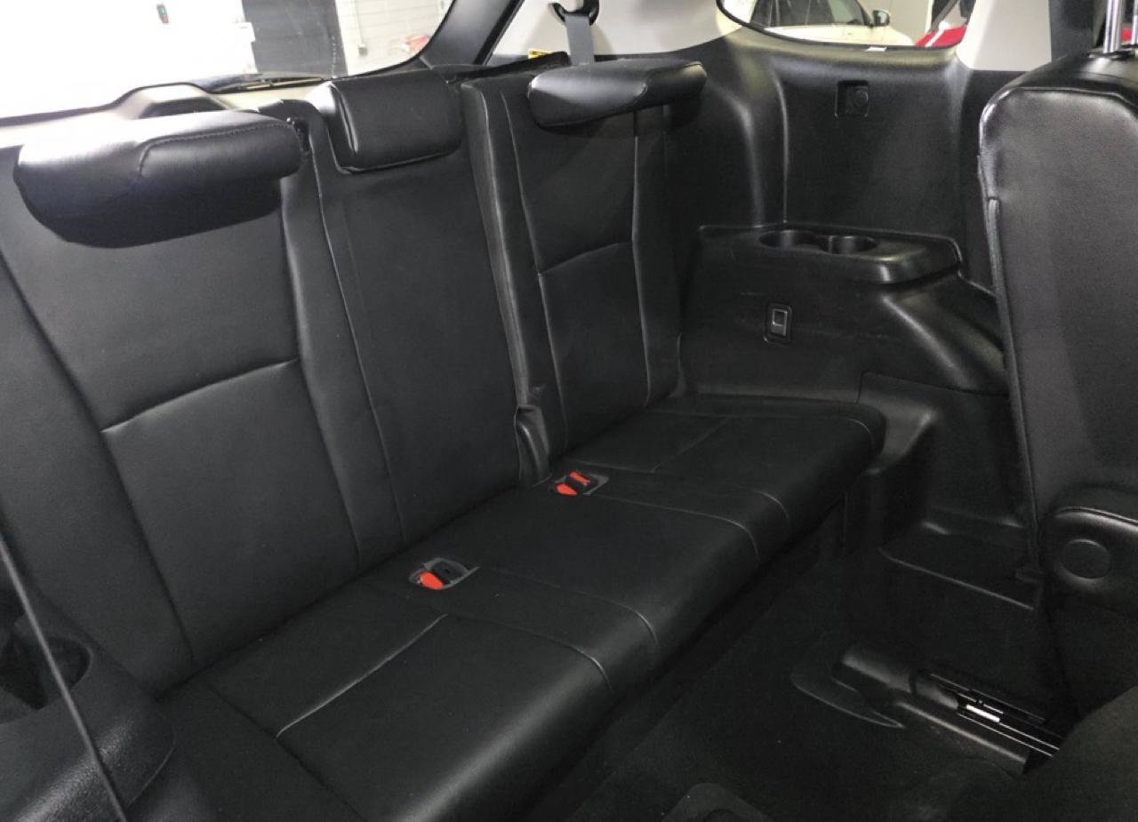 Used 2022 Toyota Highlander XLE AWD/4WD image 27