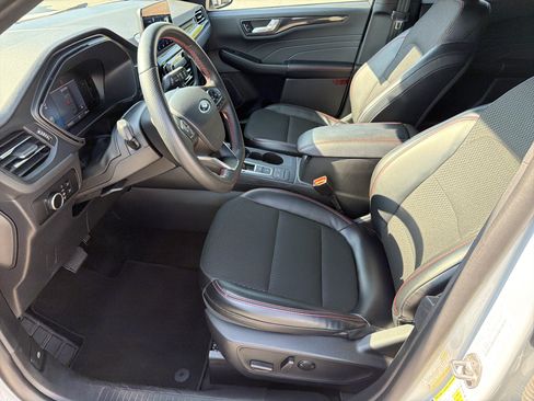 Used 2025 Ford Escape ST-Line AWD/4WD image 18