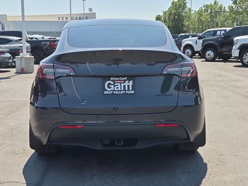 Used 2024 Tesla Model Y Long Range AWD/4WD image 5