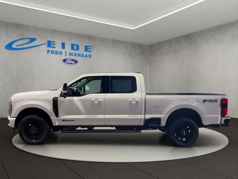 New 2026 Ford F250 Lariat w/ Black Appearance Package AWD/4WD image 11
