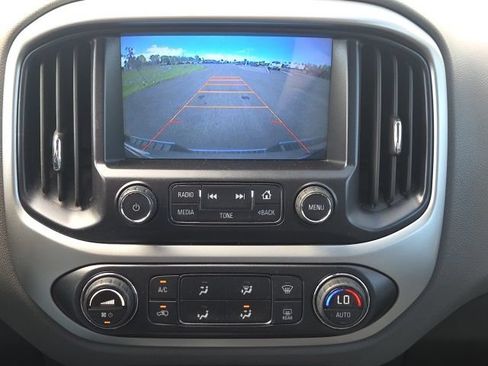 Used 2015 Chevrolet Colorado LT w/ Luxury Package RWD image 27