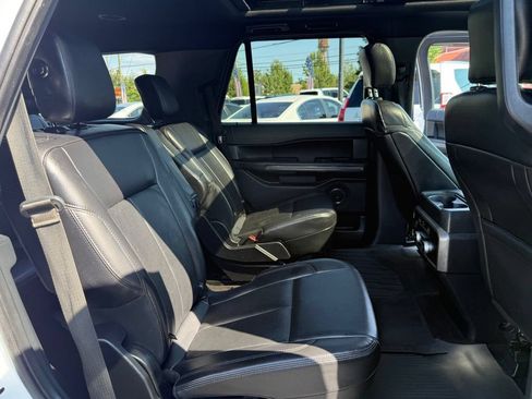 Used 2020 Ford Expedition XLT w/ FX4 Off-Road Package AWD/4WD image 31