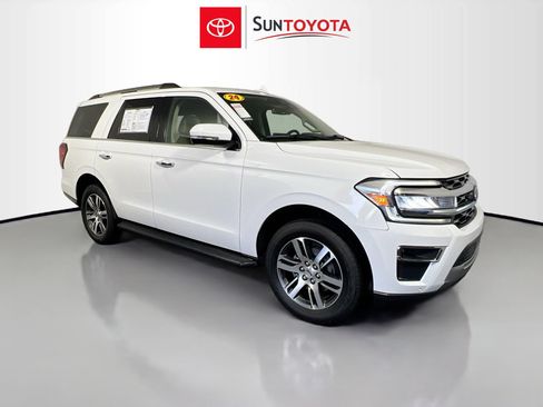 Used 2024 Ford Expedition Limited RWD image 1