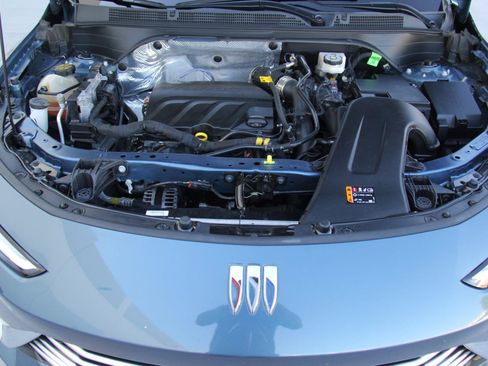 Used 2024 Buick Envista Sport Touring w/ Convenience I Package FWD image 33