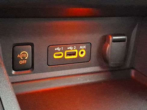 Used 2025 Nissan Sentra SV image 20