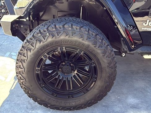 Certified 2020 Jeep Wrangler Unlimited Sahara w/ LED Lighting Group image 8