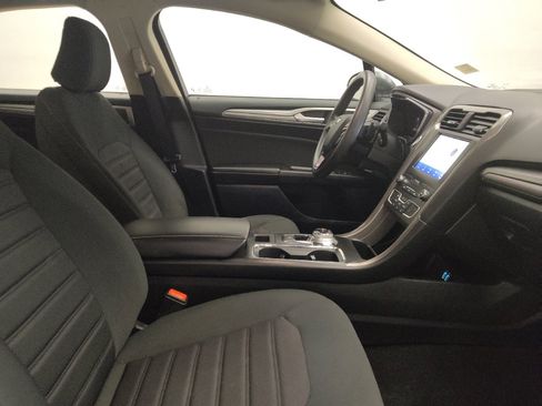 Used 2020 Ford Fusion SE AWD/4WD image 21