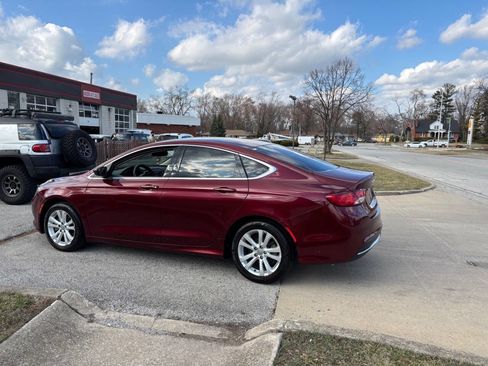 Used 2016 Chrysler 200 Limited image 16