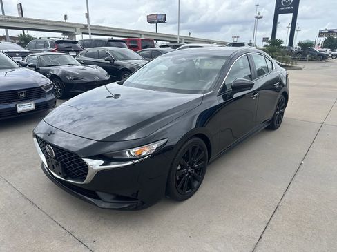 Used 2024 MAZDA MAZDA3 s FWD image 3