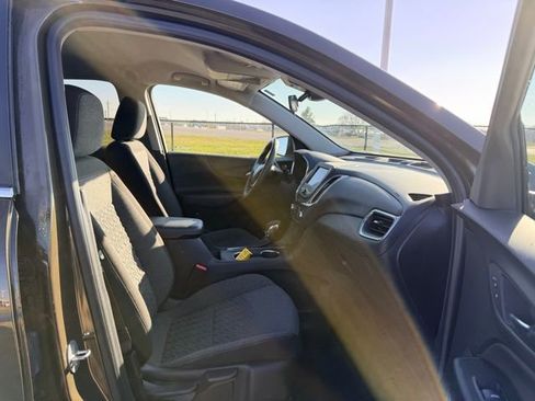 Used 2023 Chevrolet Equinox LT image 11