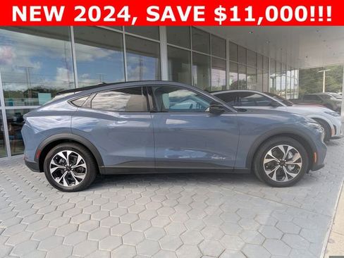 New 2024 Ford Mustang Mach-E Select image 14