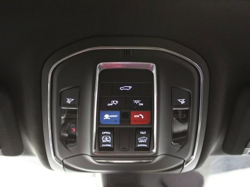 New 2025 Jeep Grand Cherokee Laredo X w/ Luxury Tech Group I image 24