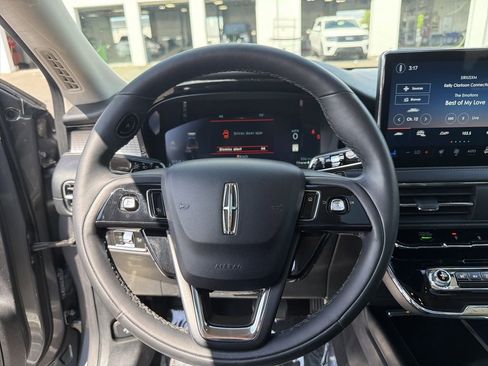 Certified 2023 Lincoln Corsair AWD w/ Equipment Group 101A image 21