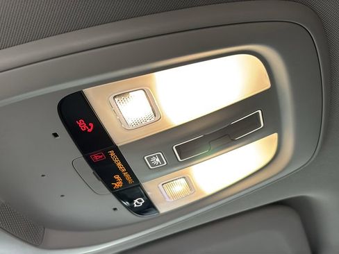 Certified 2025 Volvo XC60 B5 Plus AWD/4WD image 22