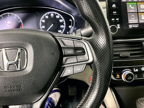 Used 2018 Honda Accord EX image 18