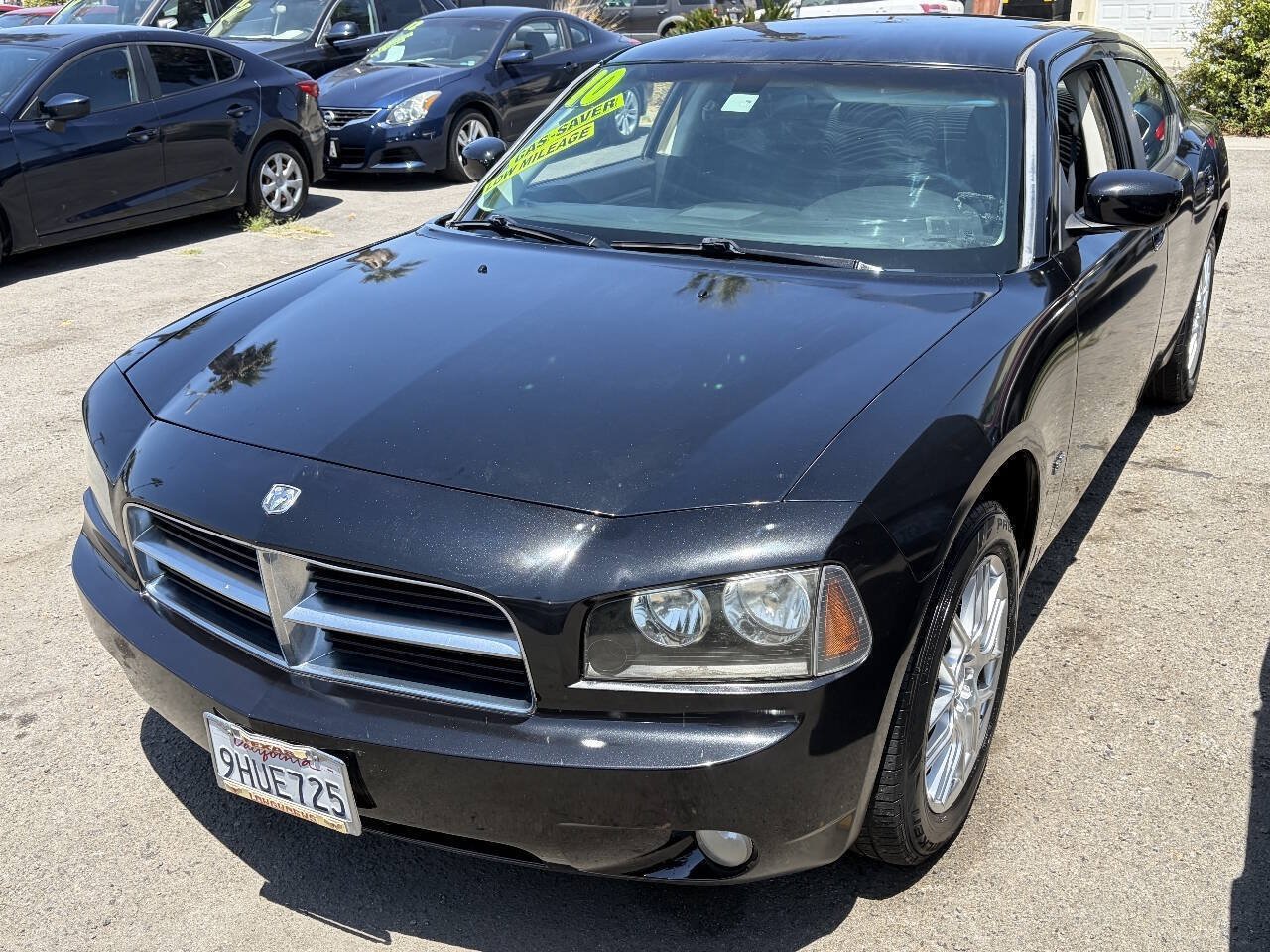 Used 2010 Dodge Charger SXT RWD image 2