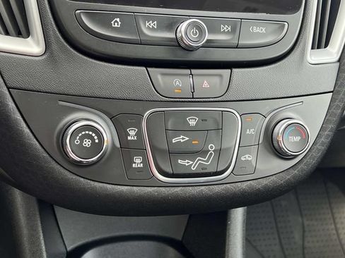 Used 2024 Chevrolet Malibu RS FWD image 22