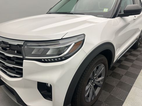 Used 2025 Ford Explorer Active w/ Active Comfort Package AWD/4WD image 26