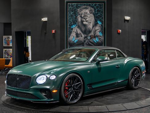 Used 2020 Bentley Continental GT V8 image 1