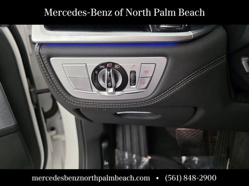 Used 2022 BMW 750i xDrive 750i xDrive image 26