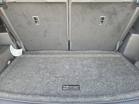 Used 2024 Volkswagen Atlas SE image 33