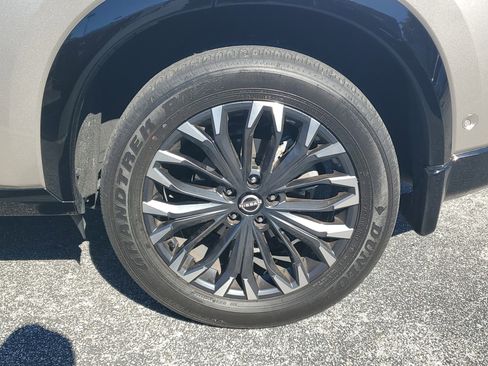 Certified 2024 Nissan Rogue Platinum image 10