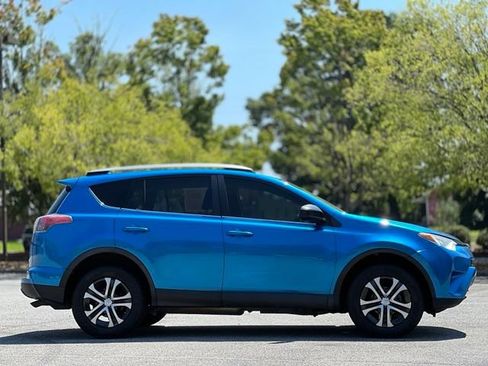 Used 2017 Toyota RAV4 LE w/ All Weather Liner Package FWD image 4