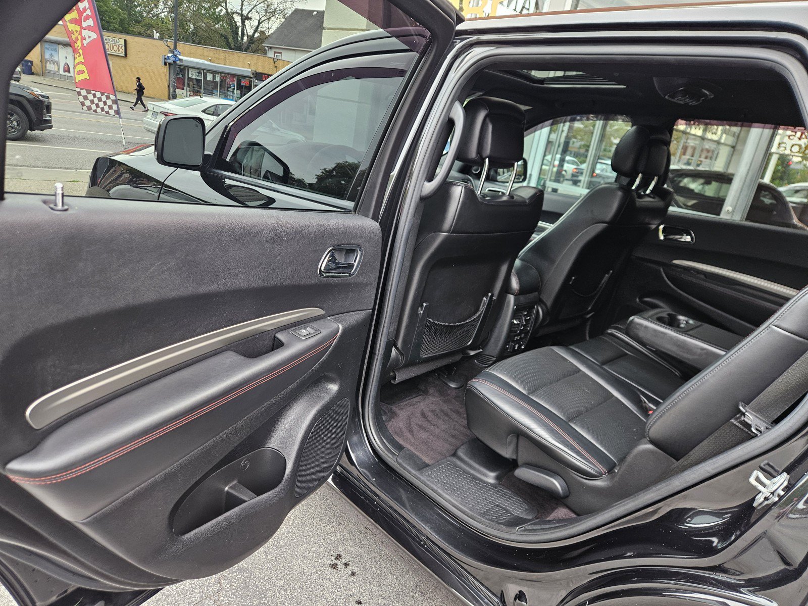 Used 2016 Dodge Durango R/T w/ Blacktop Package AWD/4WD image 25