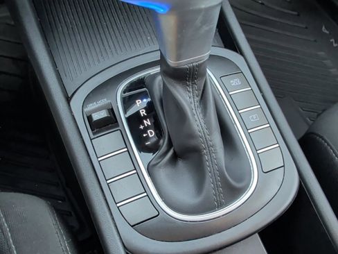 Used 2024 Hyundai Kona SEL image 20