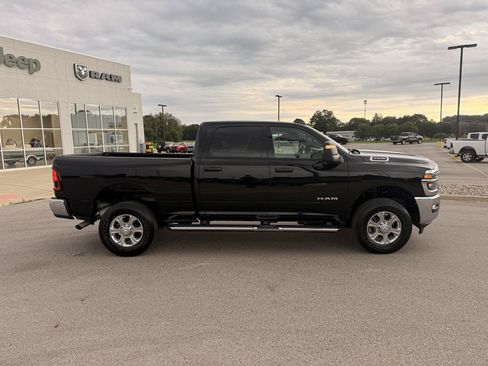 Used 2026 RAM 2500 Big Horn AWD/4WD image 2